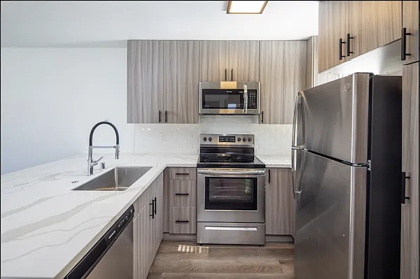 Gorgeous huge units in premier location! ASK ABOUT OUR MOVE-IN SPECIALS!!
