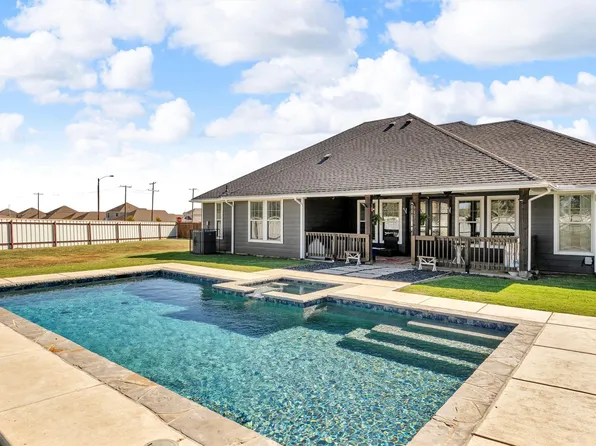 300 W Bell St, Fort Worth, TX 76140