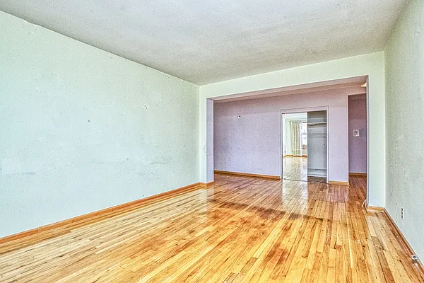 Sold by Maximillion Realty, Inc. | media 60