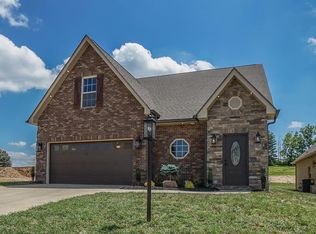 2304 Torrey Pines Dr, Maryville, TN 37801