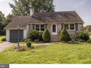 3 Pinewood Ct S, Douglassville, PA 19518