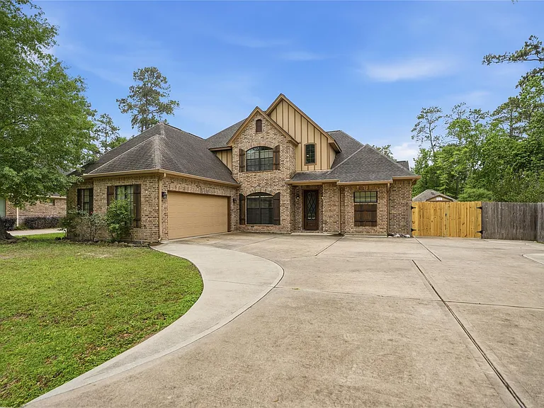 536 Stephen F Austin Dr — Photo 2