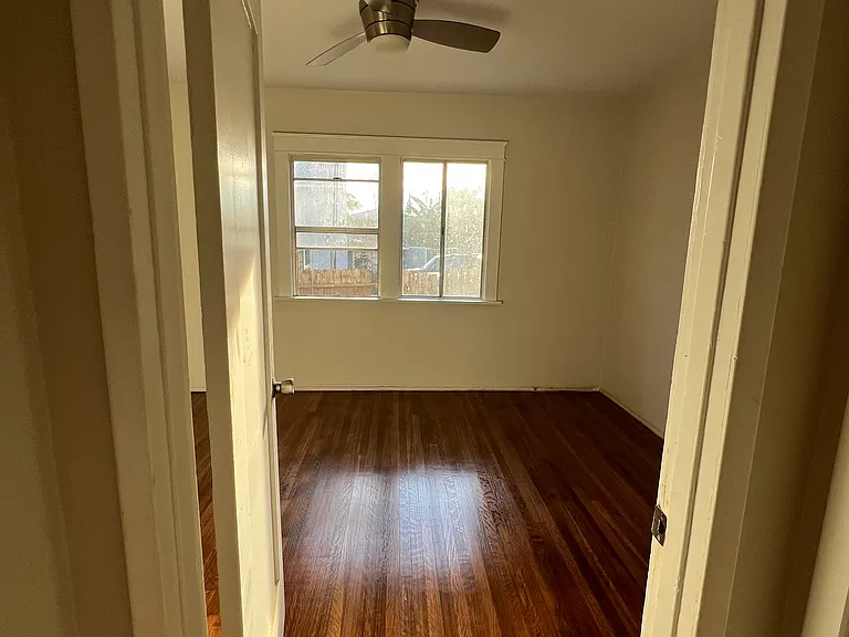 1608 Avalon St — Photo 38