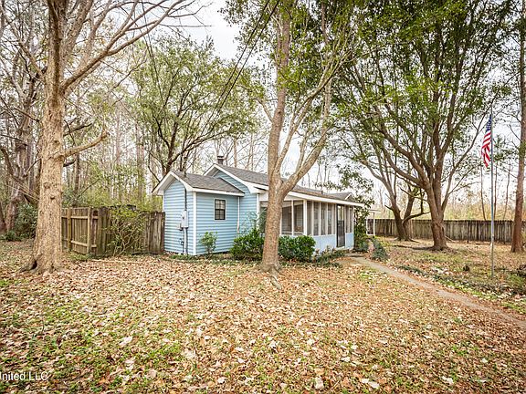 3rd image of 13162 Hudson Krohn Rd