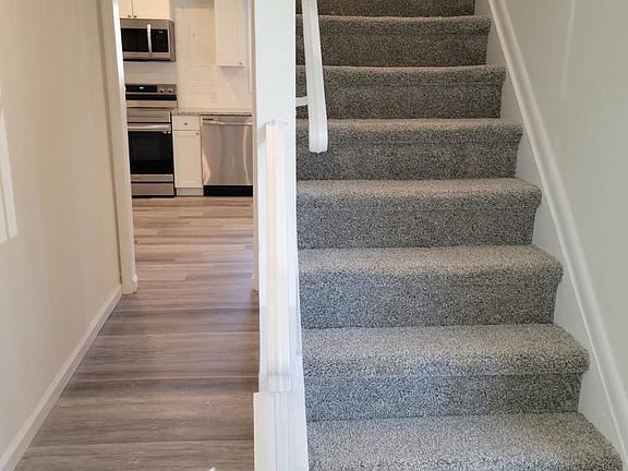 2nd image of 3 Teal Cir