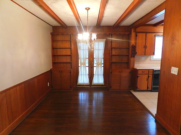 5th image of 1014 E Churchwell Ave