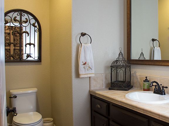 4th image of 52 Crystalwood Cir