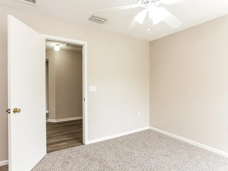 2300 Justin Lake Dr — Photo 16