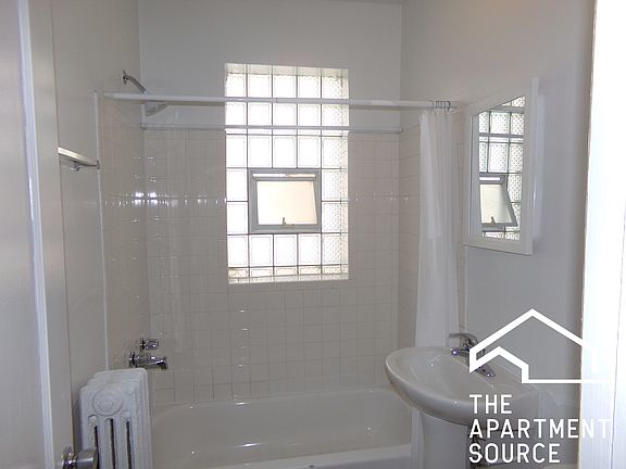 2nd image of 1424 W Farwell Ave #3N