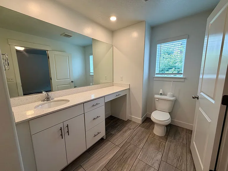 382 E 1850 N #1 — Photo 8