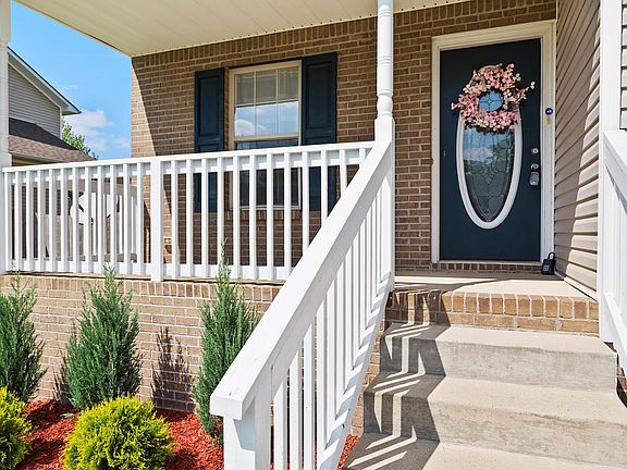 5th image of 1553 Apache Way