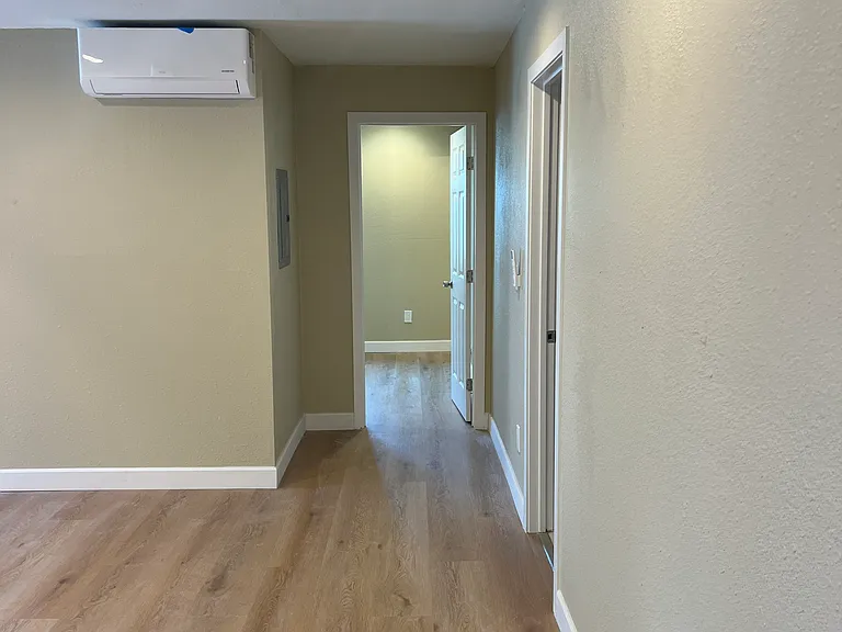 1023 N Citrus Ave — Photo 11
