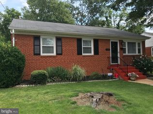 7002 Leyte Dr, Oxon Hill, MD 20745