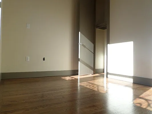 Rented by Zuz Realty | media 61