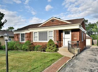 679 S Berkley Ave, Elmhurst, IL