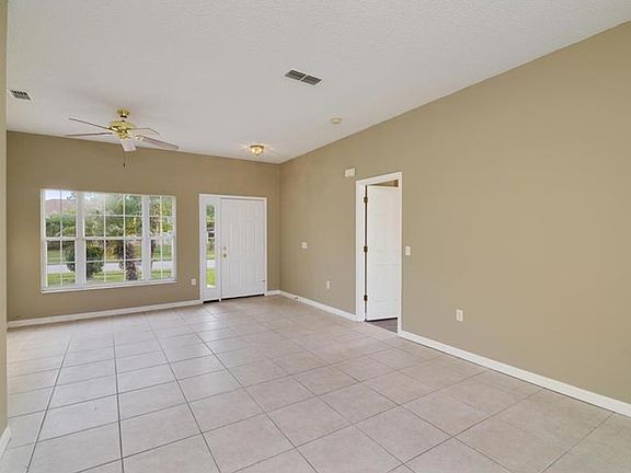 3rd image of 2506 Jasmine Trace Dr