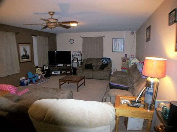 3rd image of 209 S Birch St