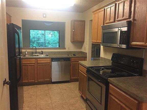 5th image of 2614 Hazelwood Pl