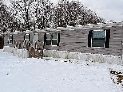 2121 Adams Dr photo 1