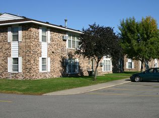 1604 Roe Crest Dr #8, Mankato, MN 56003