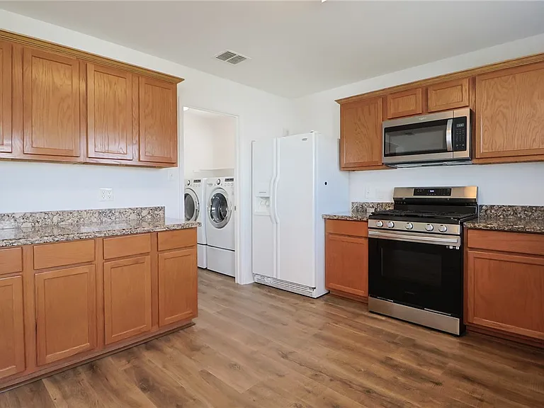 15125 Meredith Ln — Photo 6