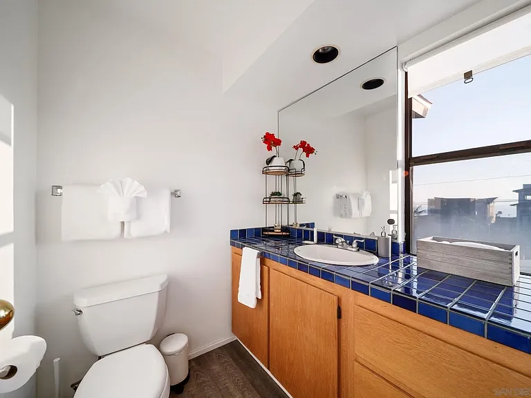 5643 Linda Rosa Ave — Photo 46