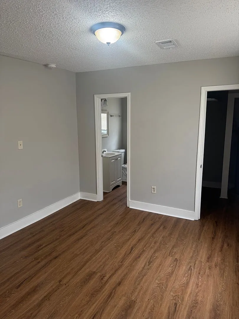 Welcome To 694 Hamilton Street! Half Off First Full Month Rent! — Photo 3
