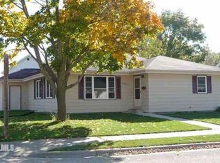 202 S Clinton St, Cuba City, WI 53807