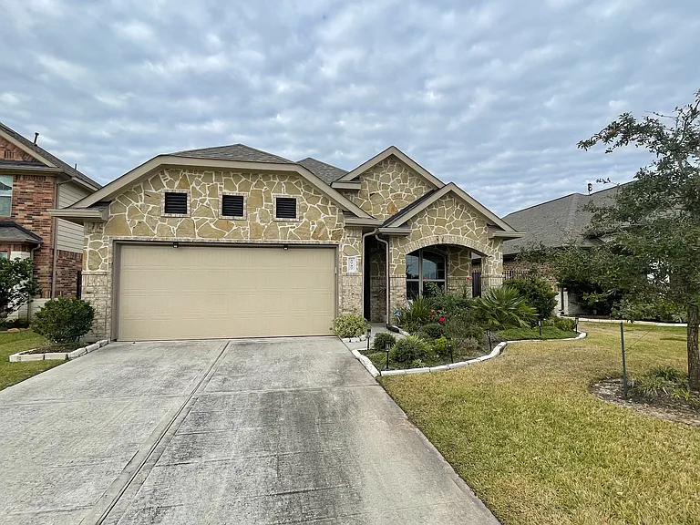 3747 Lake Bend Shore Dr — Photo 3