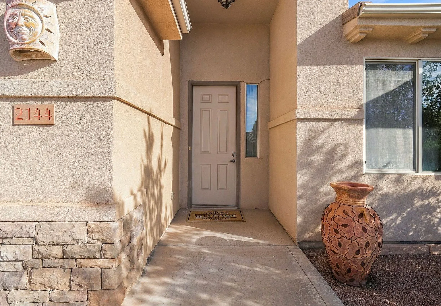3 bed, 2.0 bath, 1510 sqft, $1,975 — Photo 4