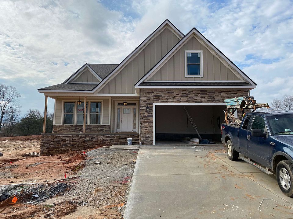 1st image of 304 Blue Rock Ct