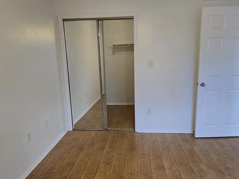 1000 W Horatio St #220 — Photo 29