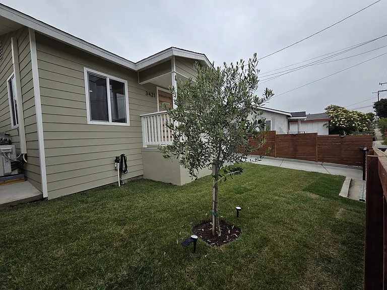 3421 Whiteside St — Photo 17