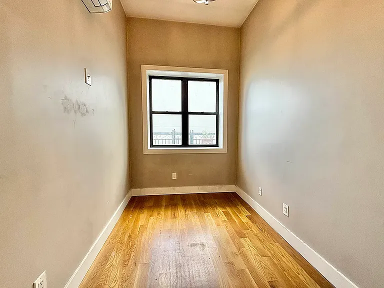 344 McGuinness Blvd #2R — Photo 9