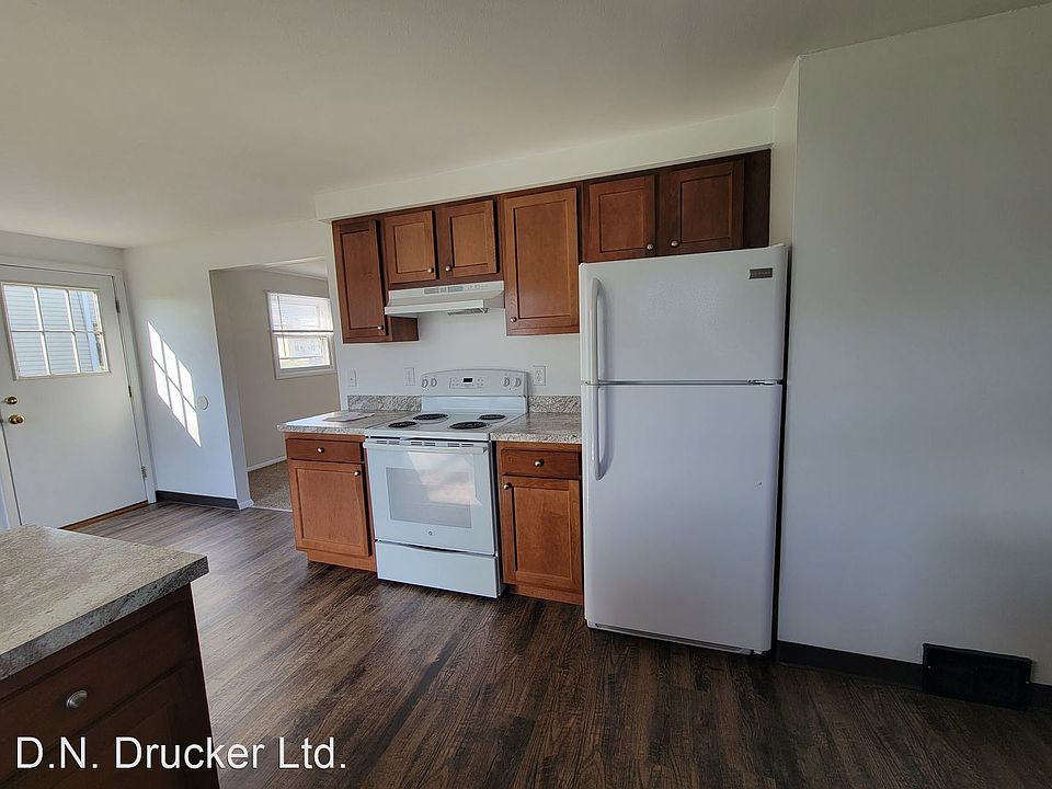 1st image of 618 Sunflower Dr