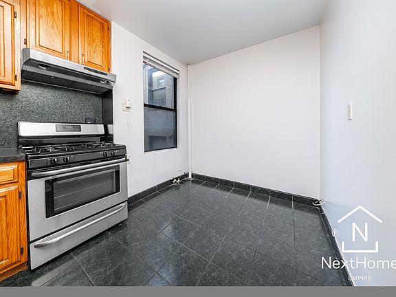4th image of 2511 30th Ave APT 2F