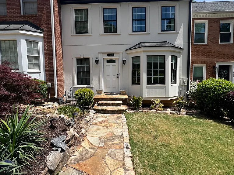 1419 Old Virginia Ct SE — Photo 4
