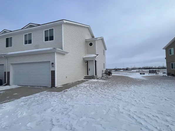 352 Adeline Dr, Stanley, ND 58784