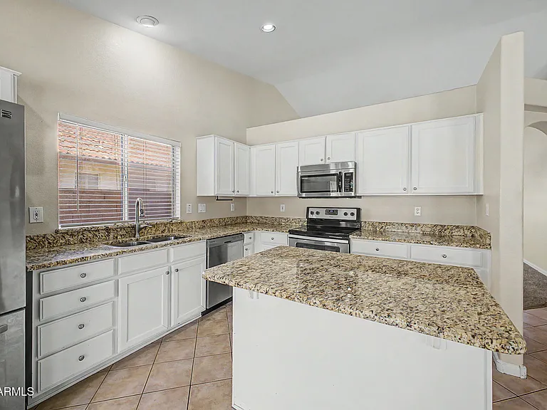 8752 W Melinda Ln — Photo 22