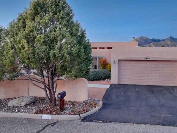 2747 Tramway Cir NE, Albuquerque, NM 87122