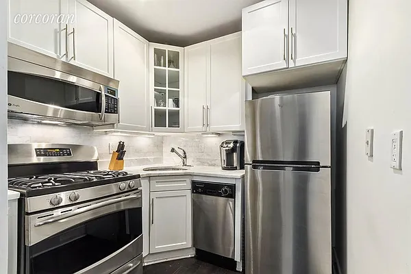 Rented by Corcoran | media 5