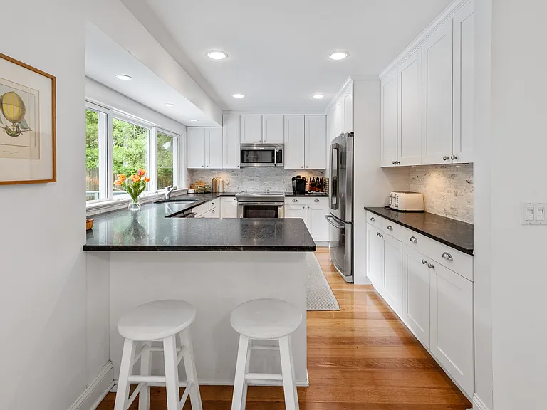 Larboard Dr — Photo 9