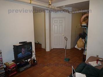 2nd image of 27 Egremont Rd #Cab