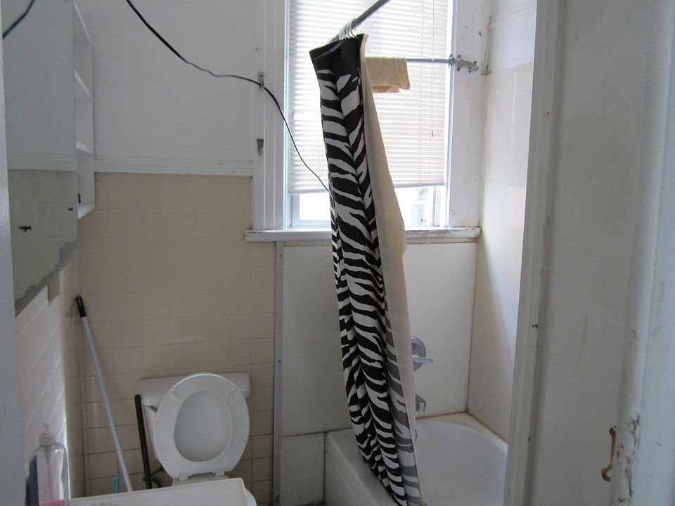 1st image of 1338 Hampshire St