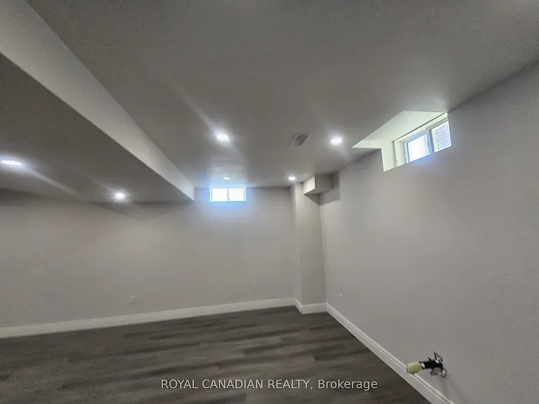 233 Leslie Davis St — Photo 40