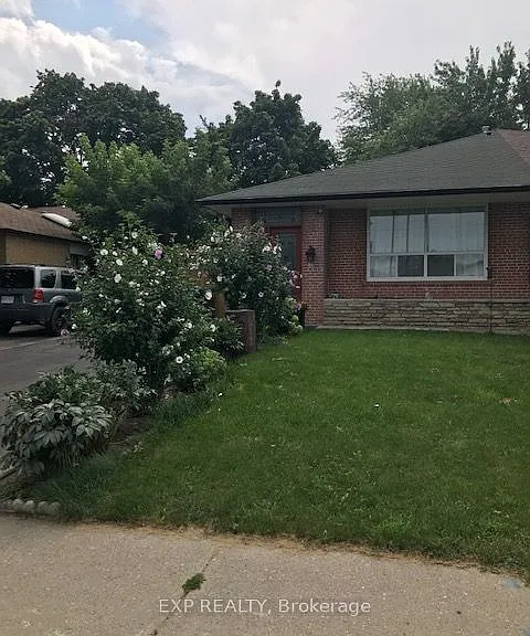 46 Autumn Blvd — Photo 1