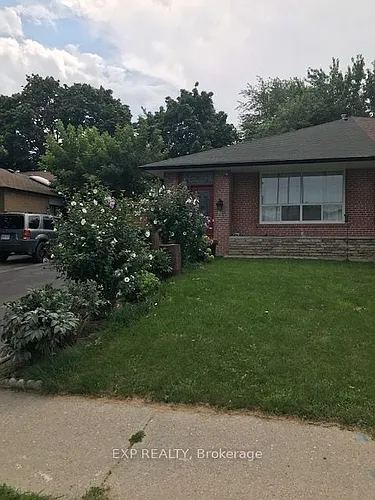 46 Autumn Blvd Photo 1