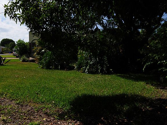 4th image of 812 18th Ave N