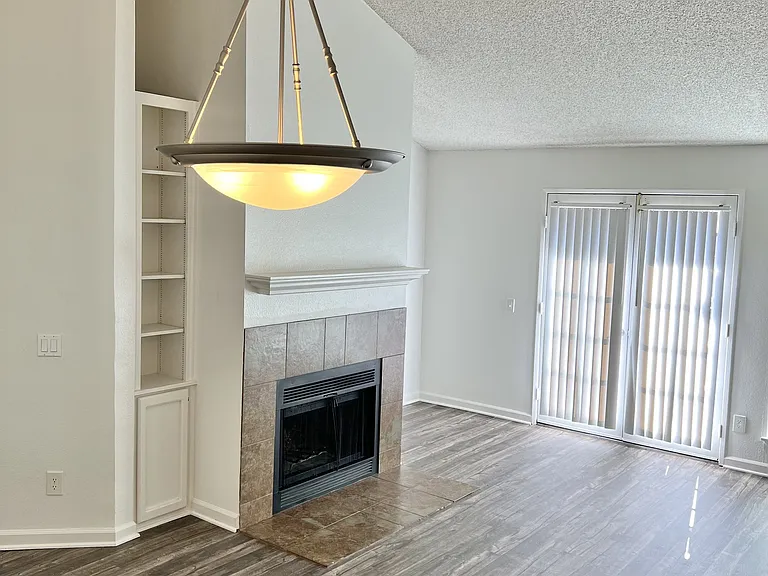 Canyon Crest Views Apartments — Photo 13