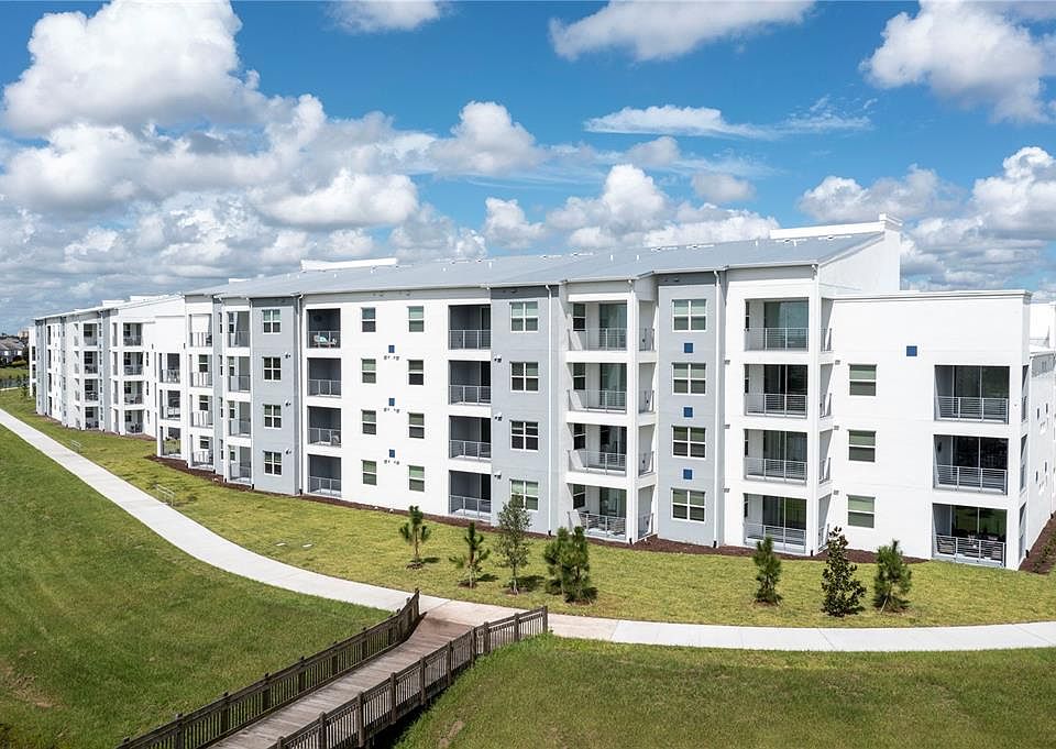 1st image of 3161 Paradox Cir Unit 403